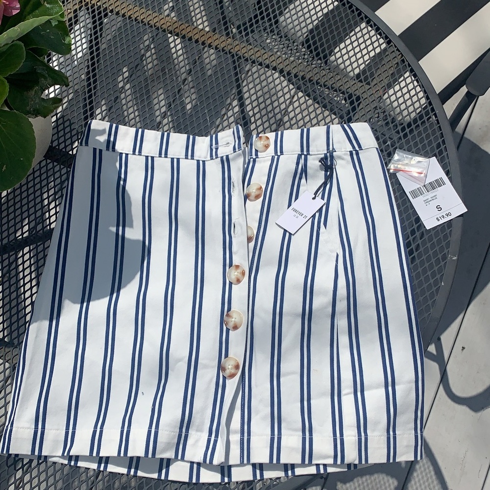 Forever 21 skirt